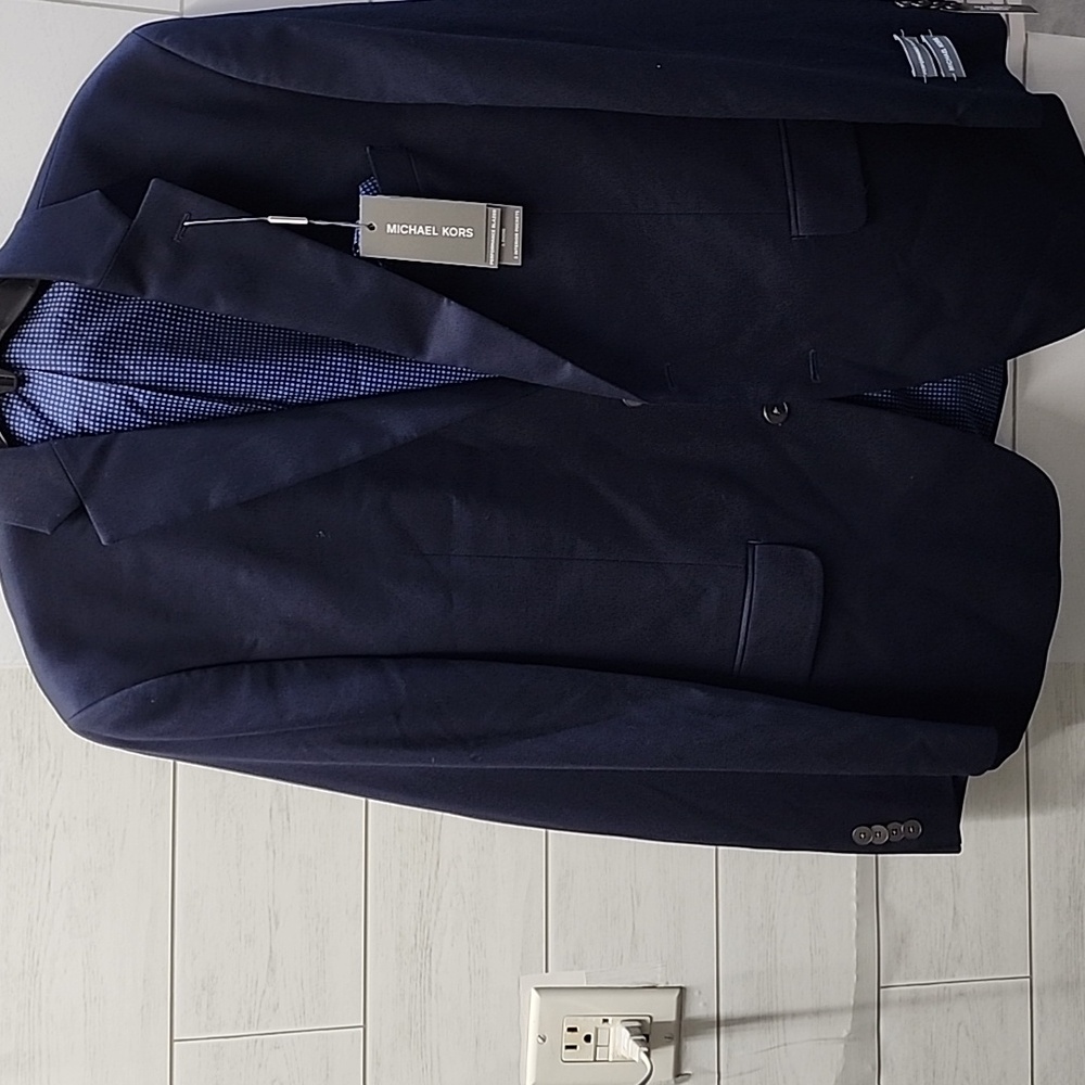 NWT Michael Kors Navy Blazer with Blue Pocket Square
